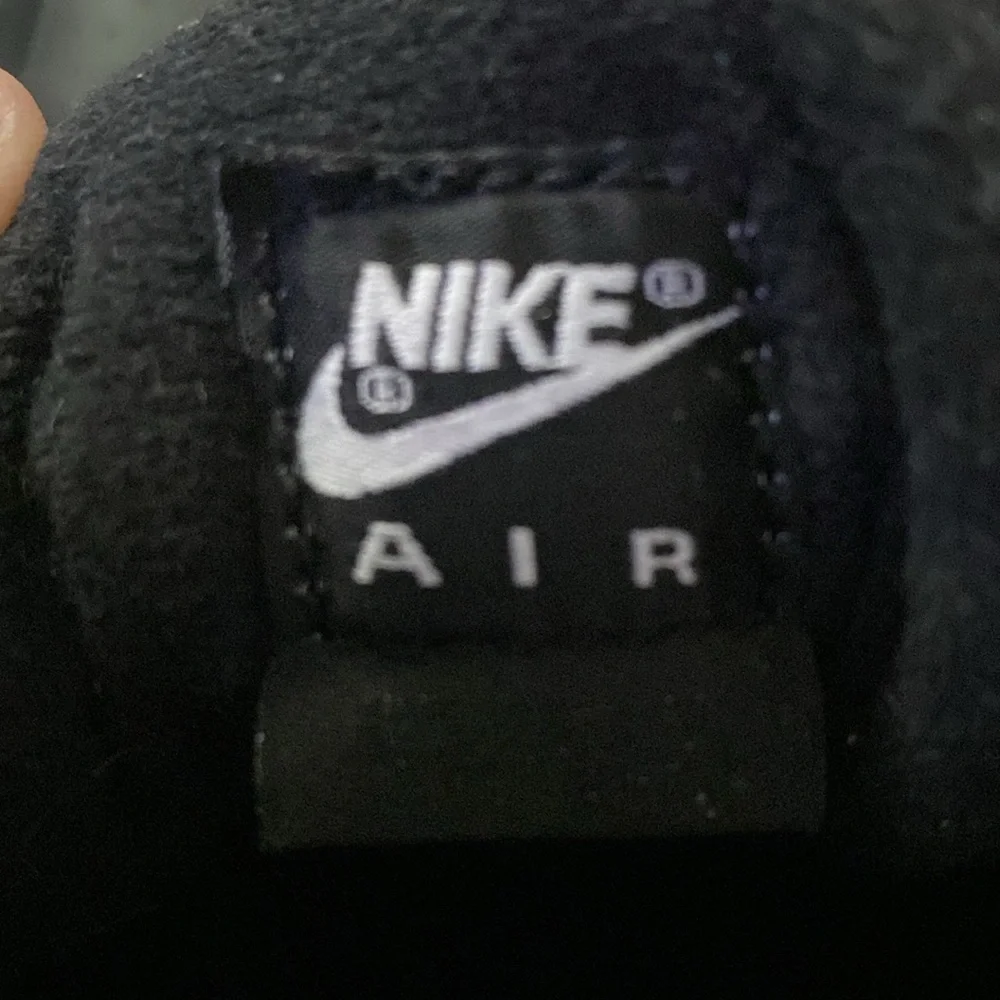 Nike Air Size 7Y black, gray and white.  Used but good condition.  Leather - Picture 4 of 6